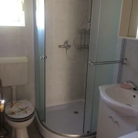 Apartament Obiteljski Filip U Blizini Plaze Za Djecu *