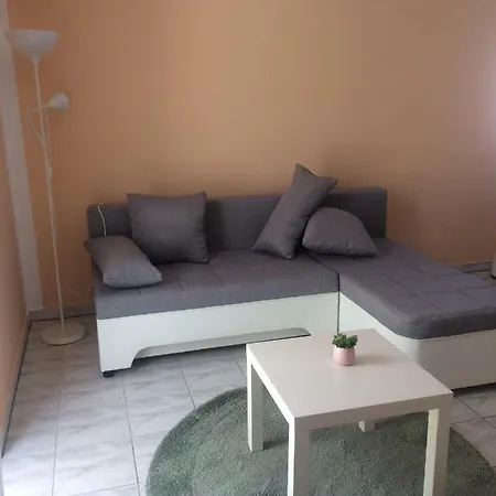Obiteljski Apartman Filip U Blizini Plaze Za Djecu Palit